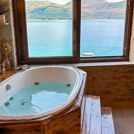 Luxury Of Lagkadaki * Argilia