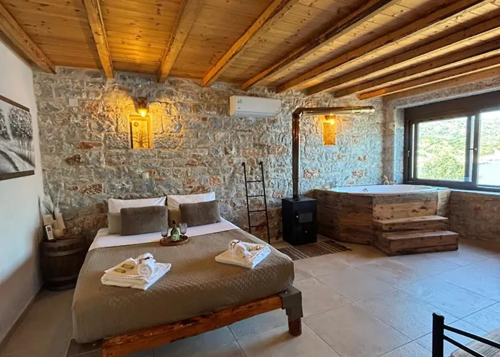 Luxury Of Lagkadaki